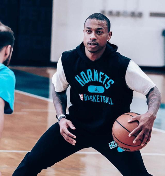 他都展现出 他都展现出