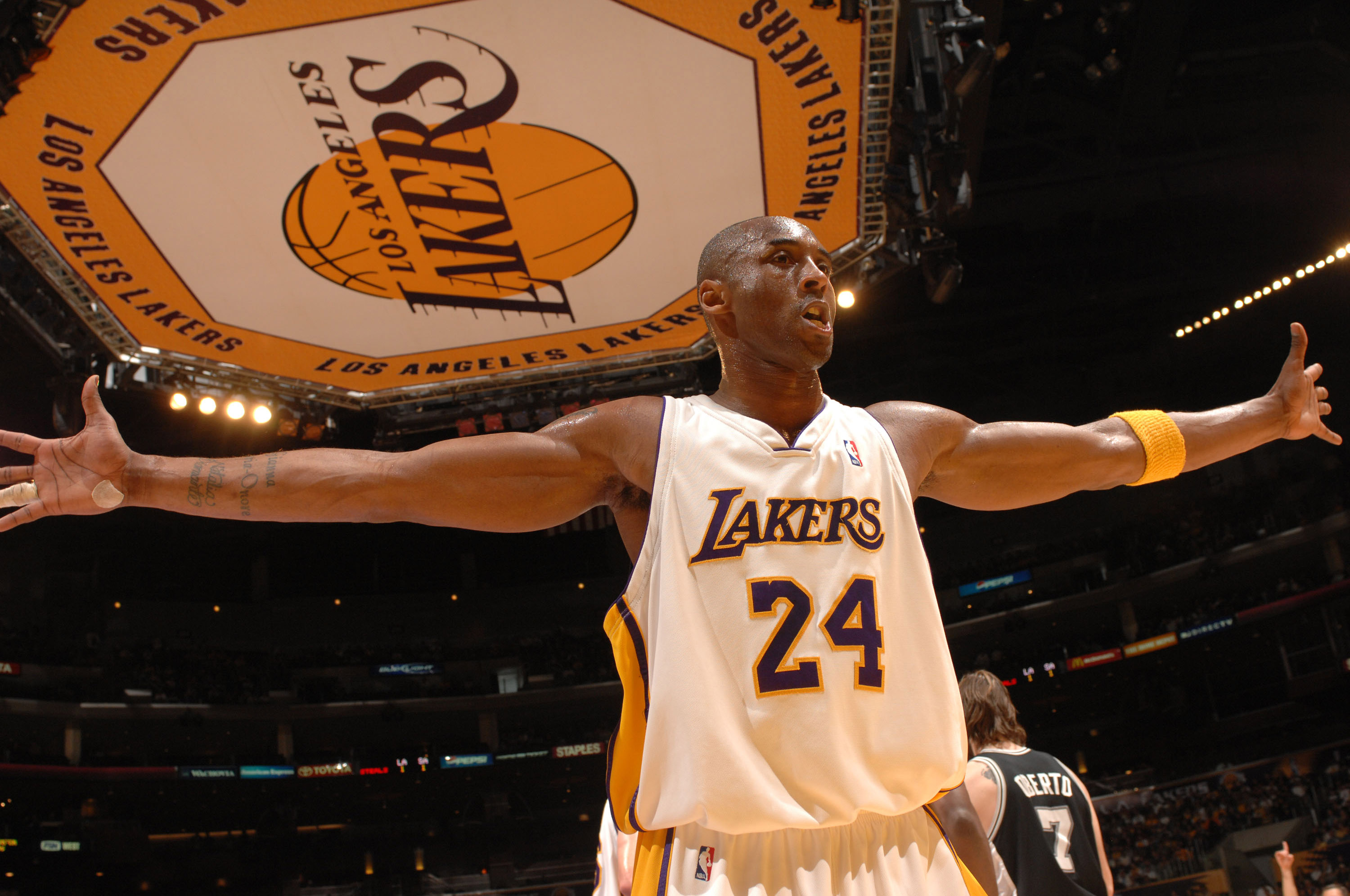 评委会根据 评委会根据