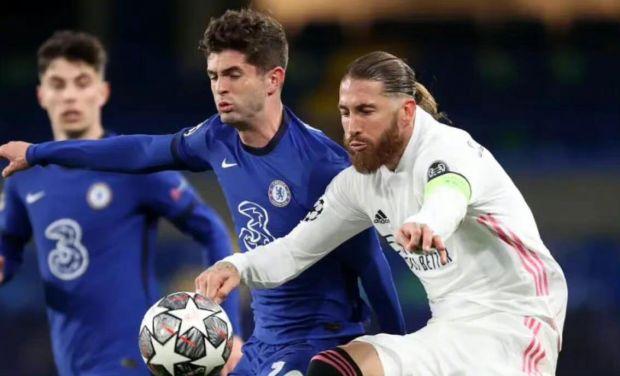 足球战略中 足球战略中