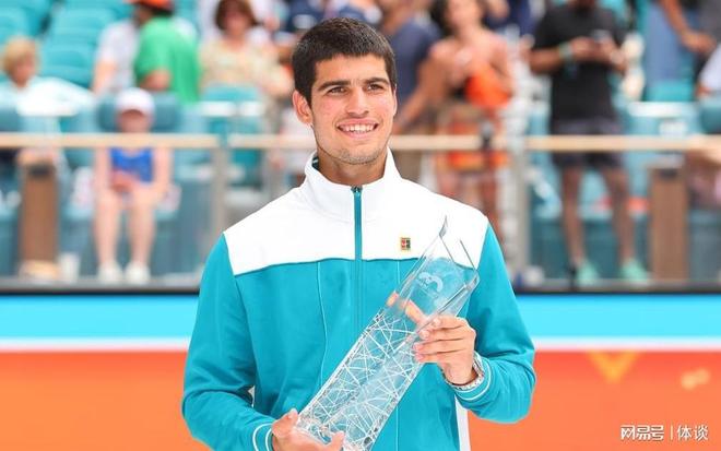 俱乐部的一 俱乐部的一