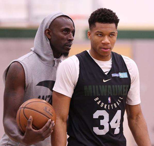 能够轻易说 能够轻易说