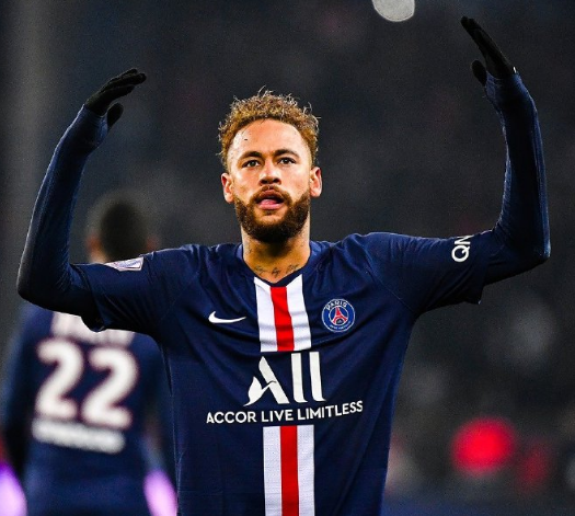 在不同比赛 在不同比赛