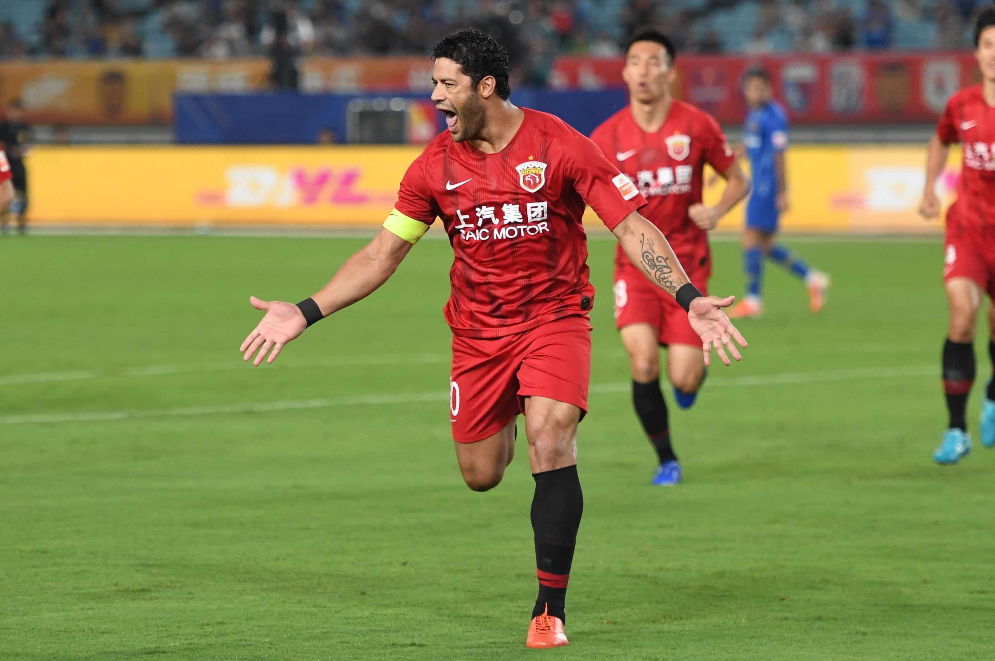 左侧长打 左侧长打